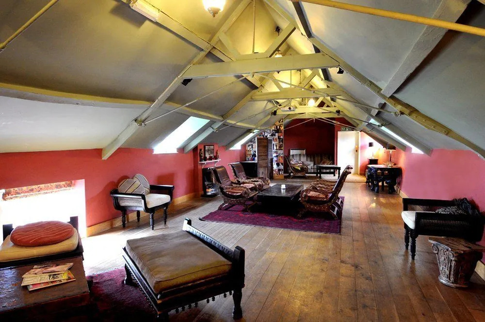 The Bath Arms Hotel