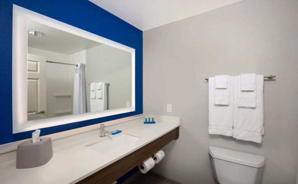 Holiday Inn Express Hotel & Suites Norfolk by IHG