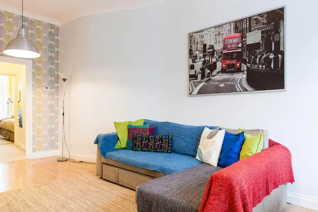 Spacious Comfy 2br Flat