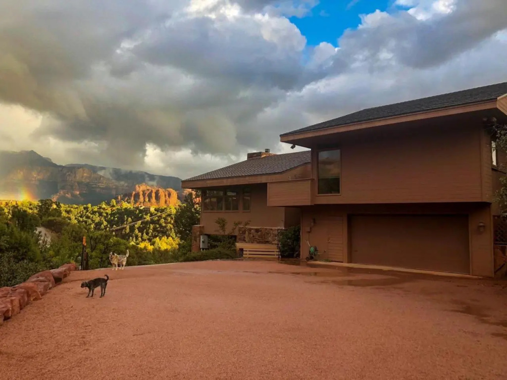 Palisades Villa