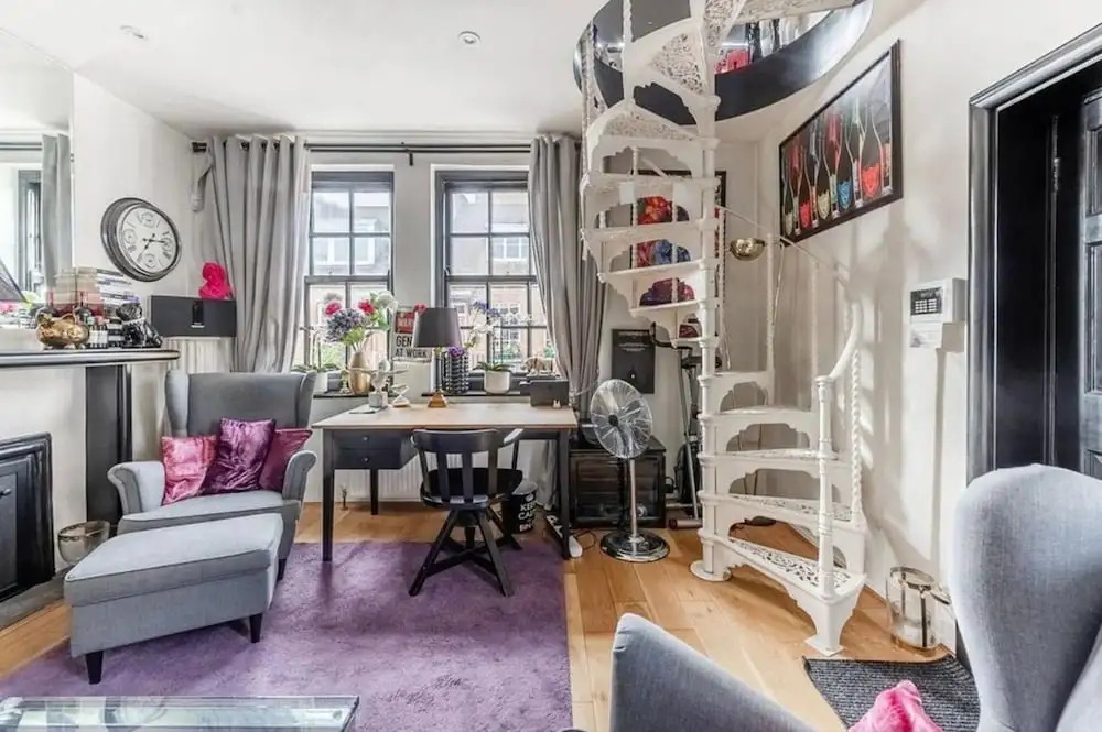 2 Bed Flat - Sleeps 4 - Balcony - Wifi