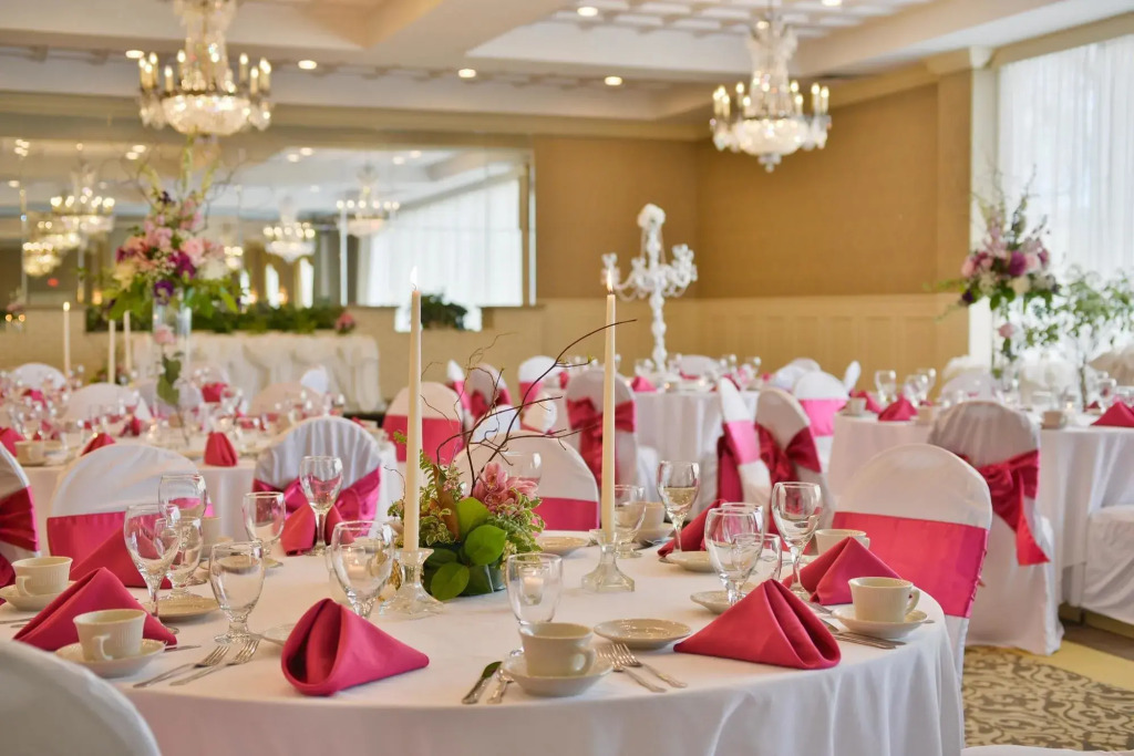 Genetti Hotel, SureStay Collection by Best Western