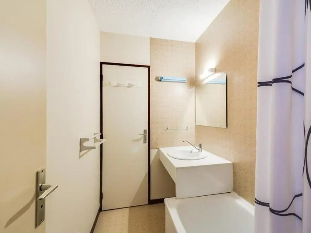 Appartement Cauterets, 2 pièces, 4 personnes - FR-1-401-92