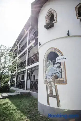 Toschis Station-Motel-Wirtshaus-an der Autobahn-Bowling