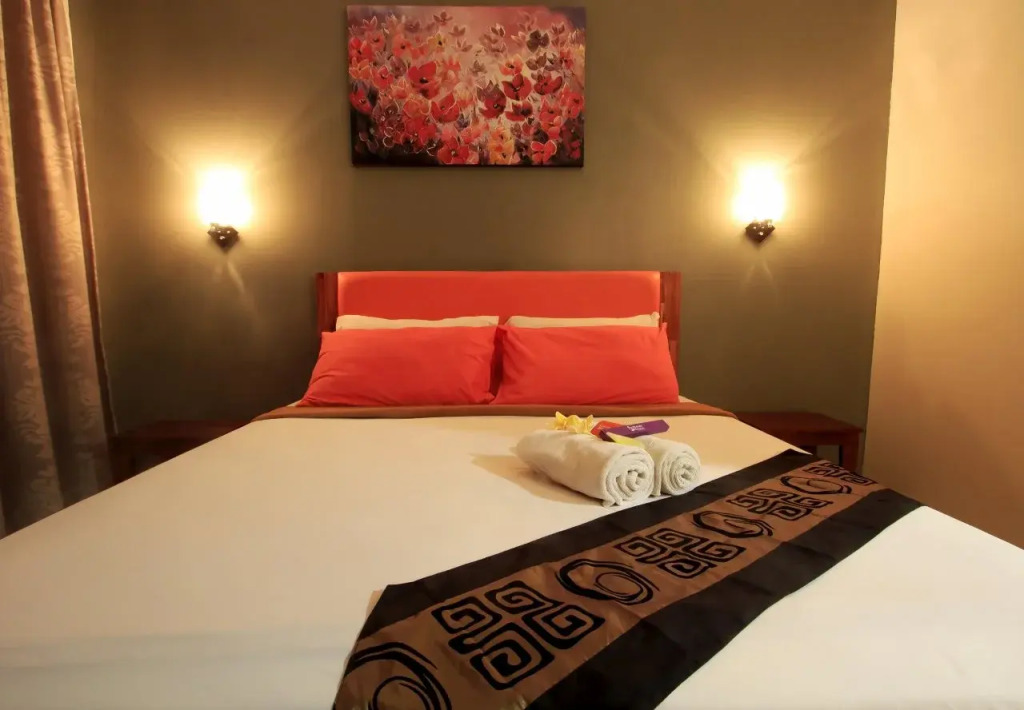 Summer Season Hotel