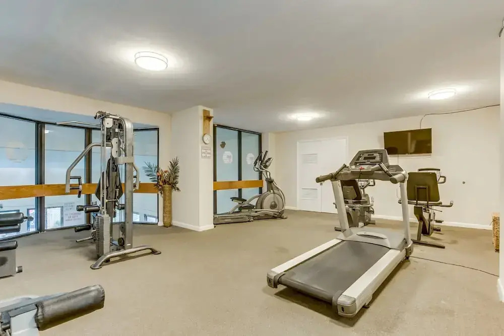 Luxury 3BR at Palms by Hosteeva