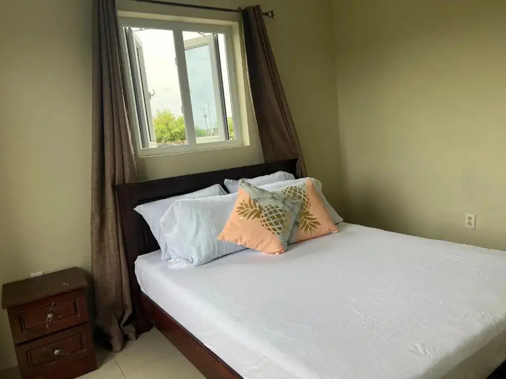 Brebella near Kokomo Beach 2 Bedroom apartment