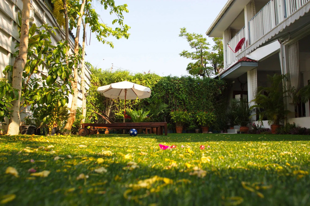 Barefeet Naturist Resort