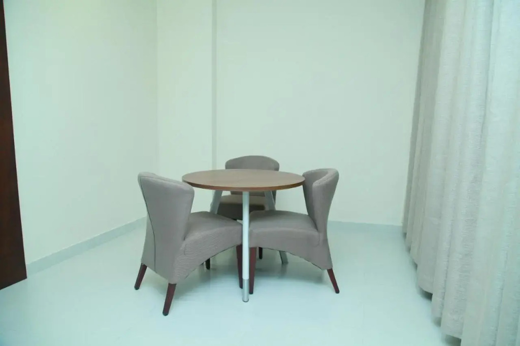 Vavas Inn & Suites