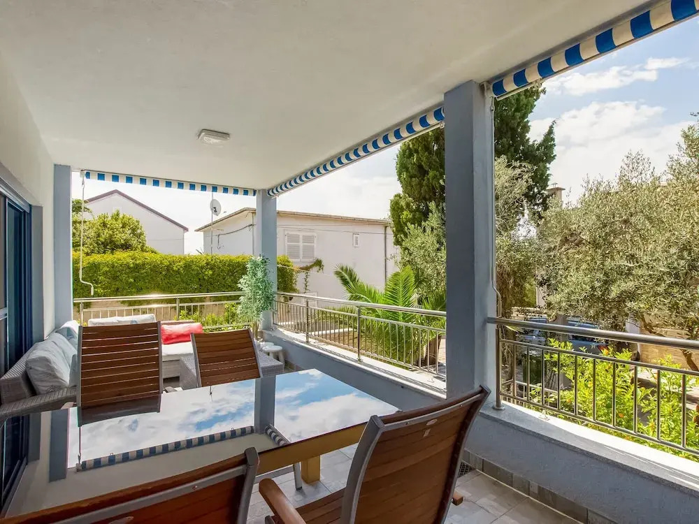 Lovely Apartment in Novalja with Patio near Sea Beach