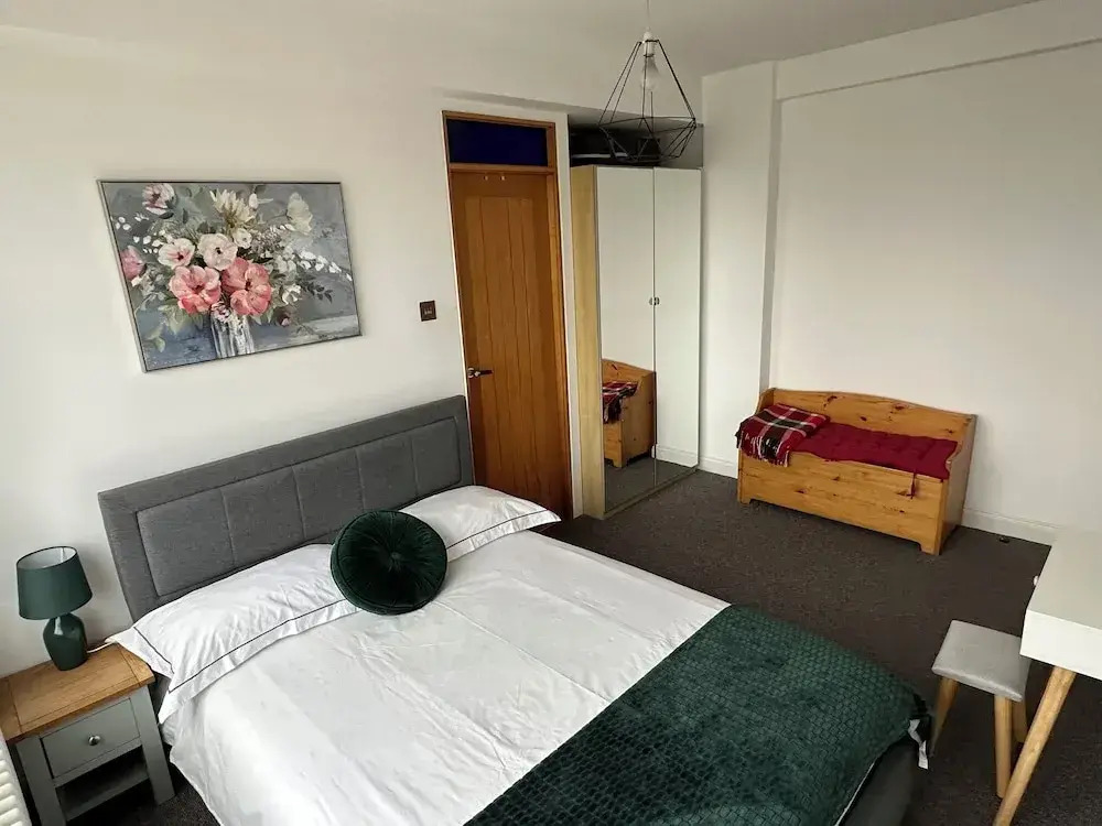Camden Skyview Quality Apartment