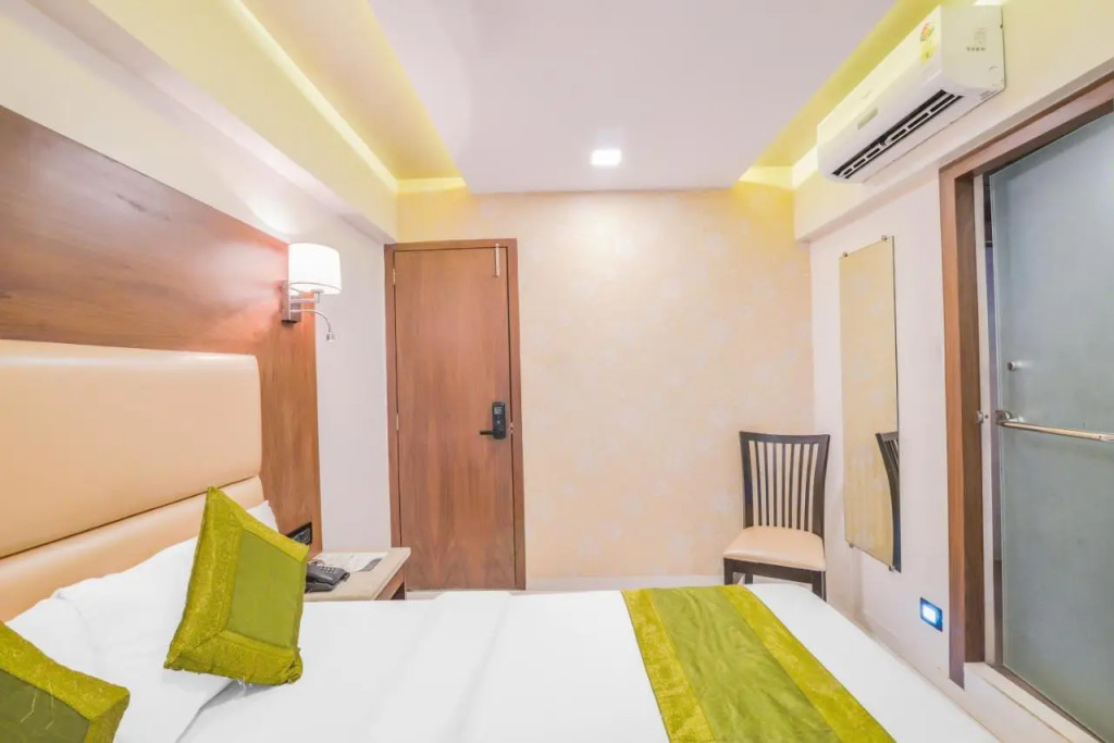 Oxford Hotel Powai