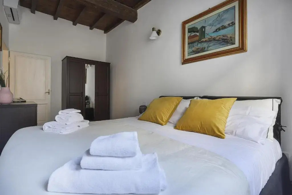 Oltrarno Modern Apartment in Florence