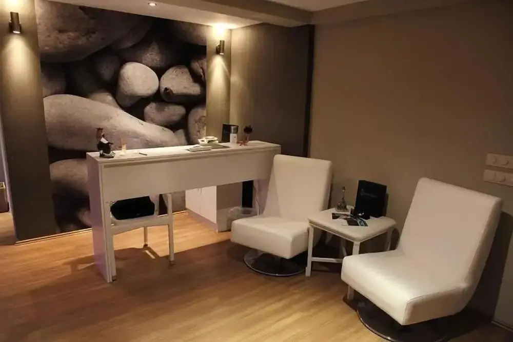 Kondo Suites & Residence