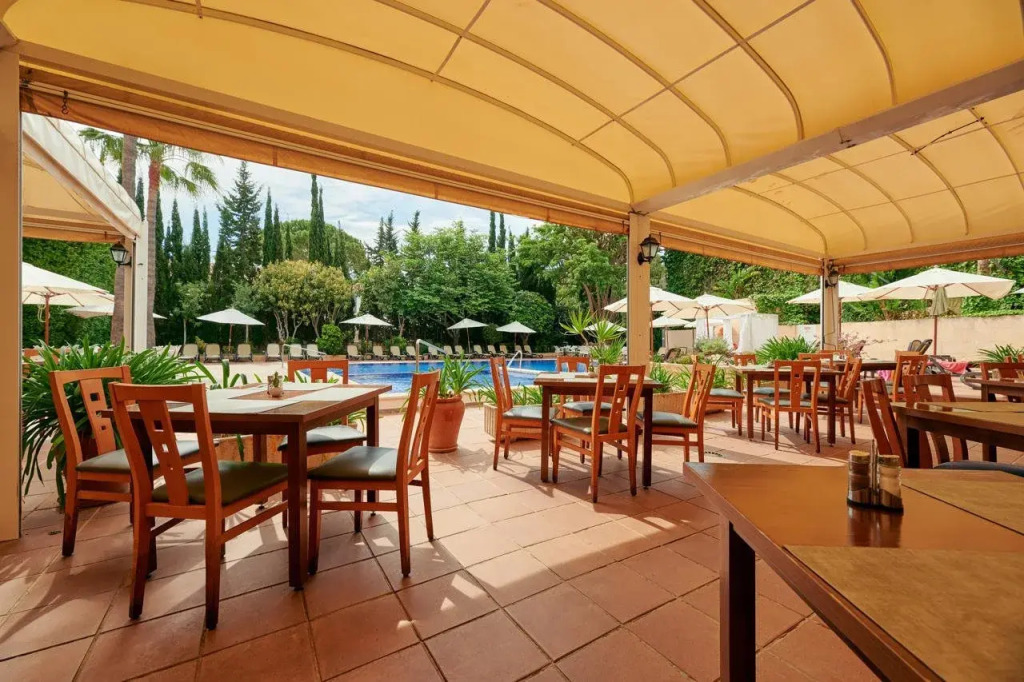 Hotel ROC Oberoy