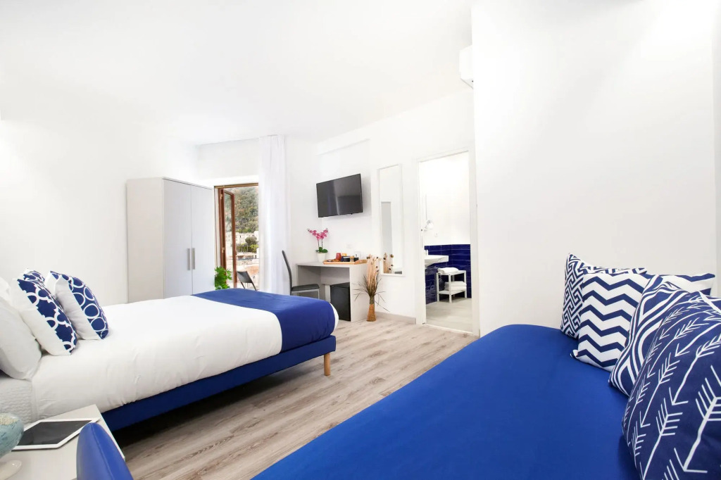 Sirocco Suites