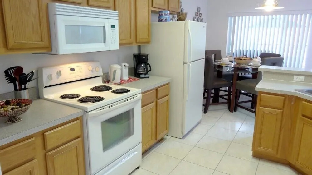 5 Beds With Private Pool Near Disney Parks 4703 5 Bedroom Home by Redawning