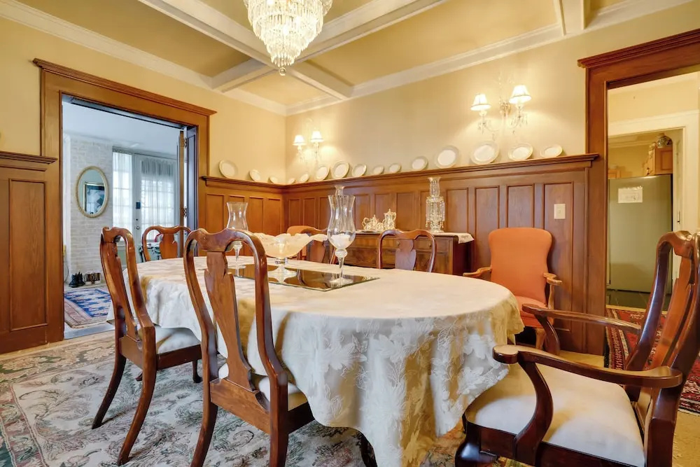 Grand Multi-unit Estate: 2 Mi to Dtwn Minneapolis