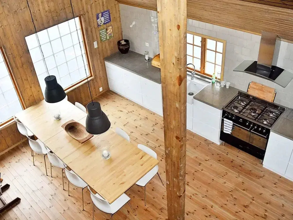 8 Person Holiday Home in Lesund