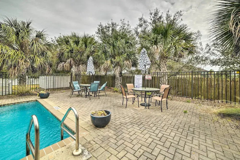 Beach Retreat w/ Rooftop Deck, Walk to Beach!