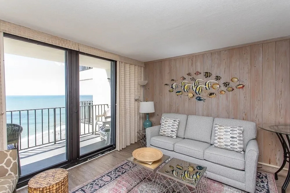 Royal Garden Resort 1406 2 Bedroom Condo by RedAwning