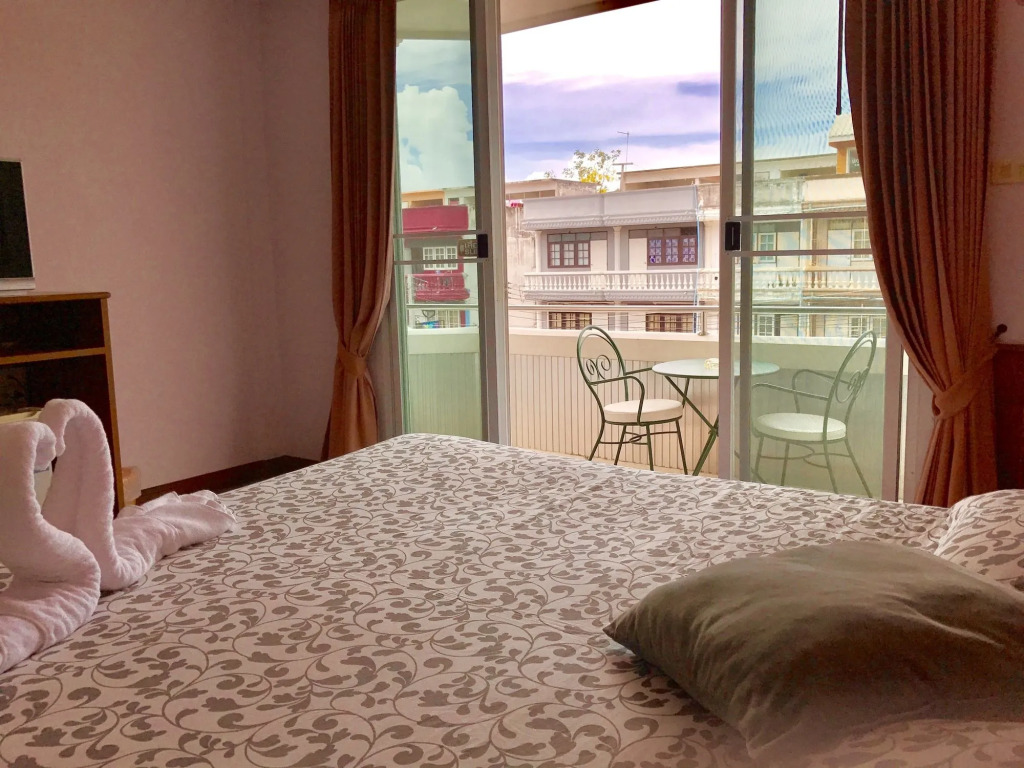 The Beach Cha Am Suite