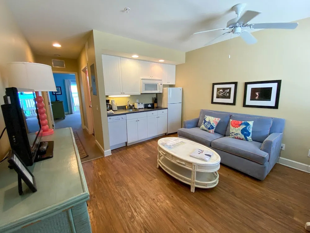 Harbour House At The Inn Unit 211 1 Bedroom Condo by RedAwning