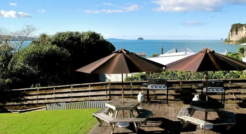 Beach Apartments at Flaxmill Bay Motel