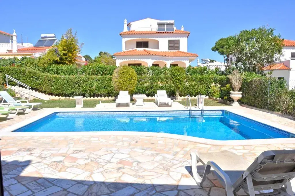 A Fantastic Place for Families, Hilton Hotel are and close to amenities
