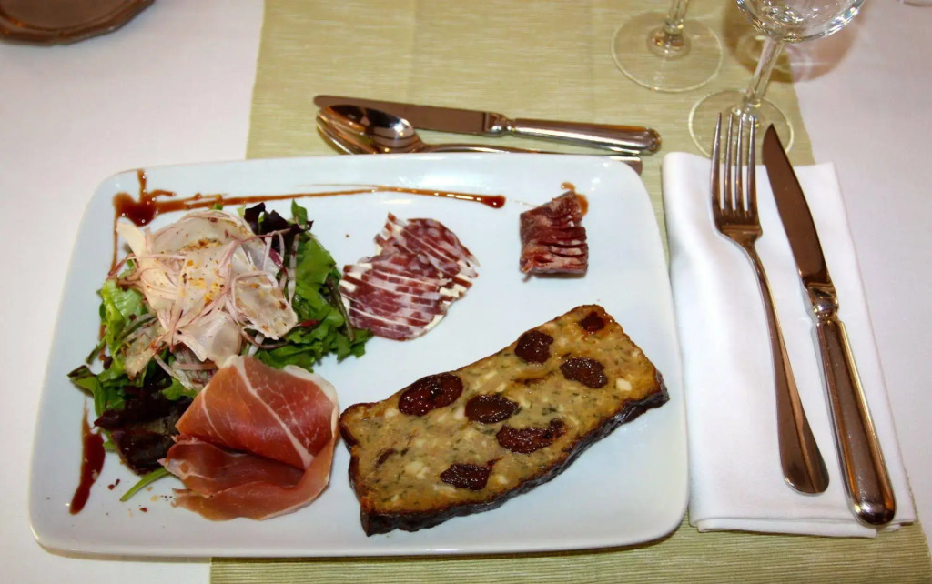 Logis Hôtel-restaurant Les Coudercous
