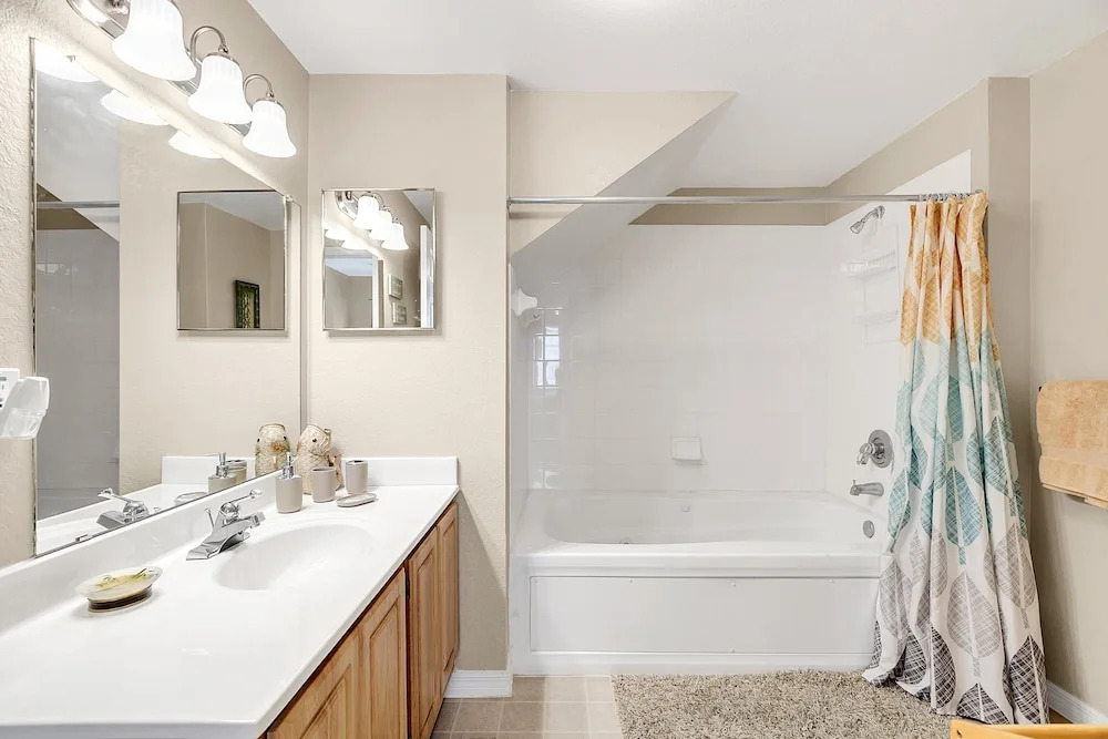 Modern & Comfy 20min to Disney Queenbeds