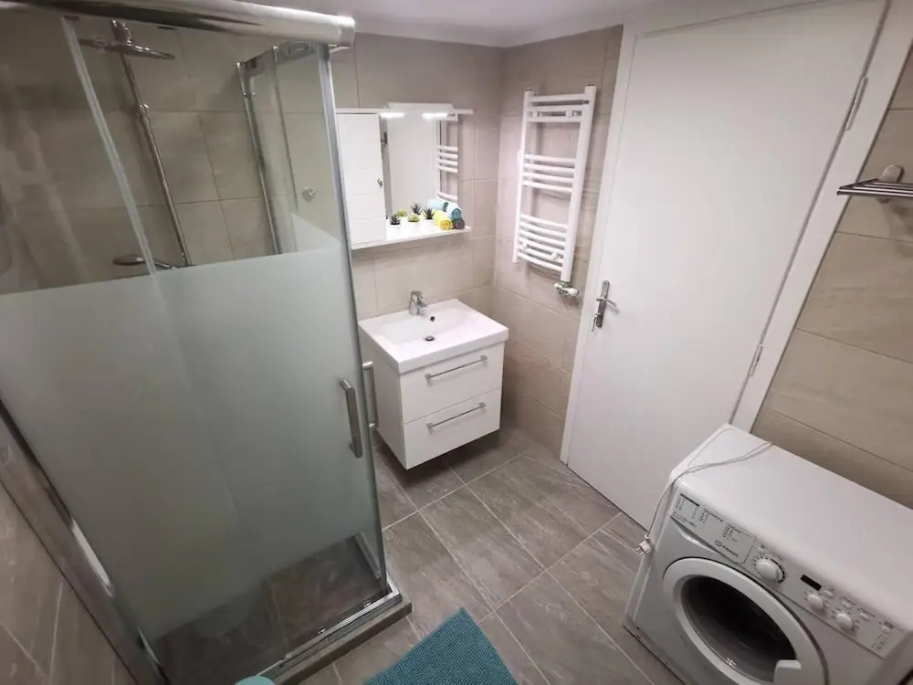 Charming 1-bed Apartment Located in Athina