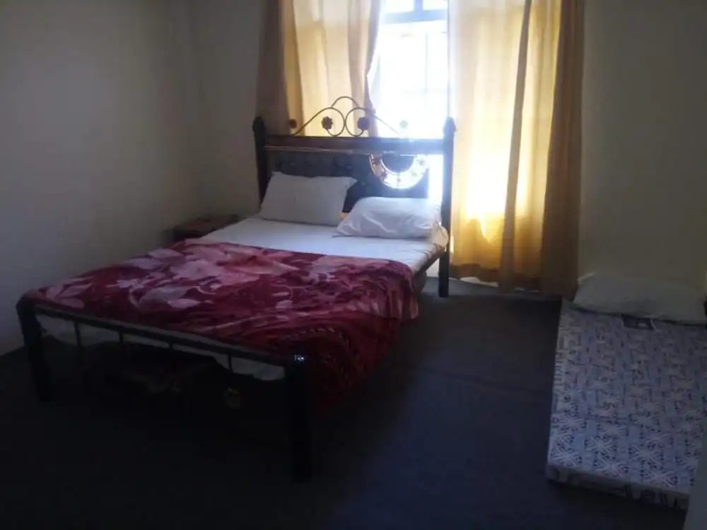 Four Seasons Family Guest House