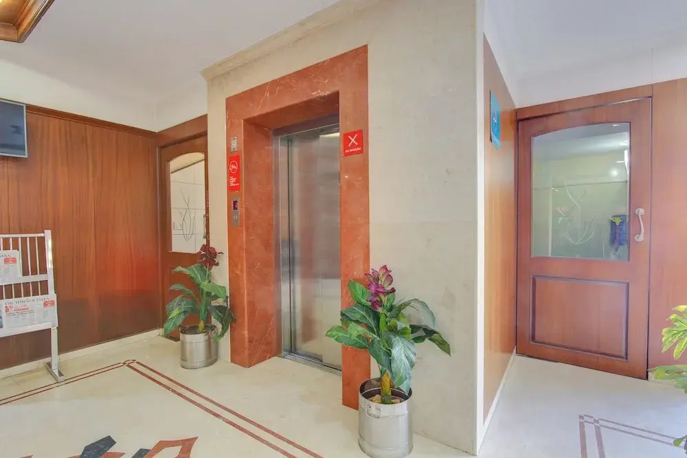 OYO 11390 Vaibhav Residency