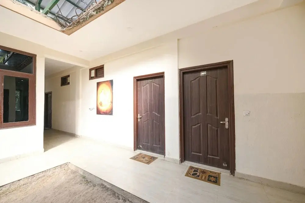 Fabhotel Kempty Lake Resort