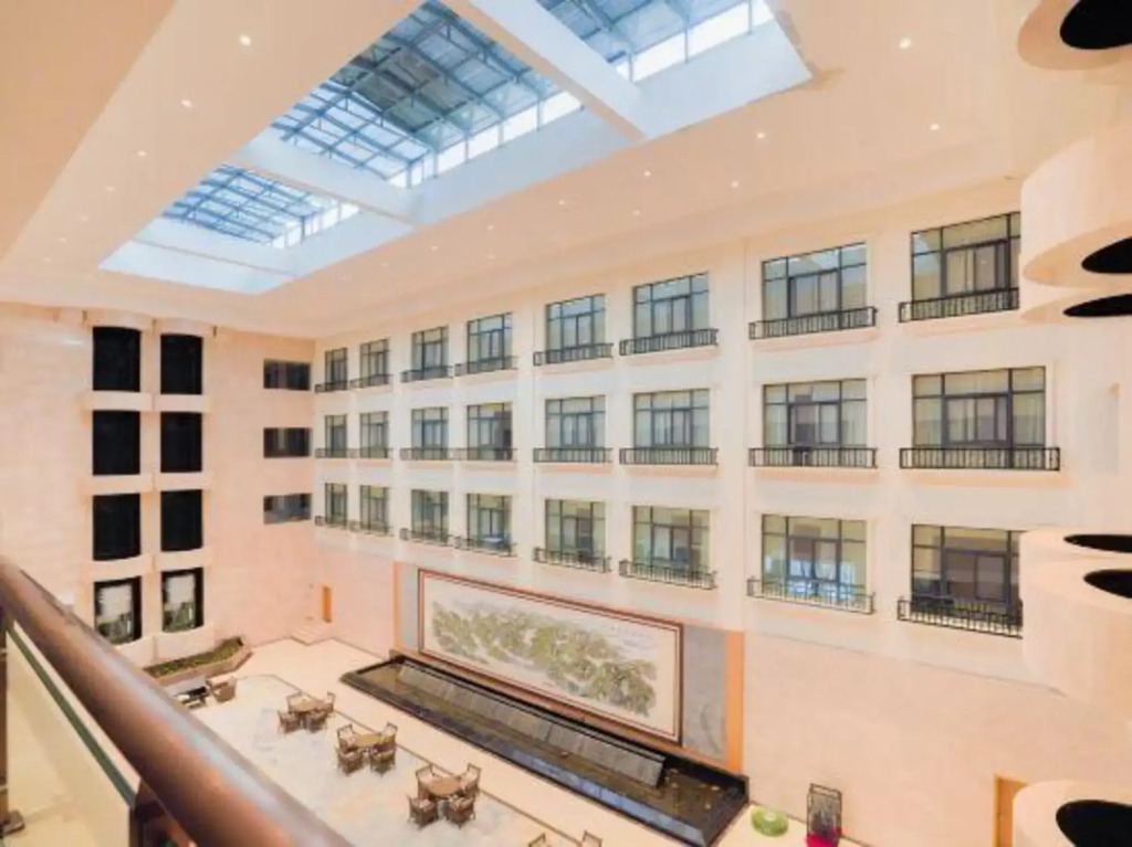 Huashan Xinghe International Hotel