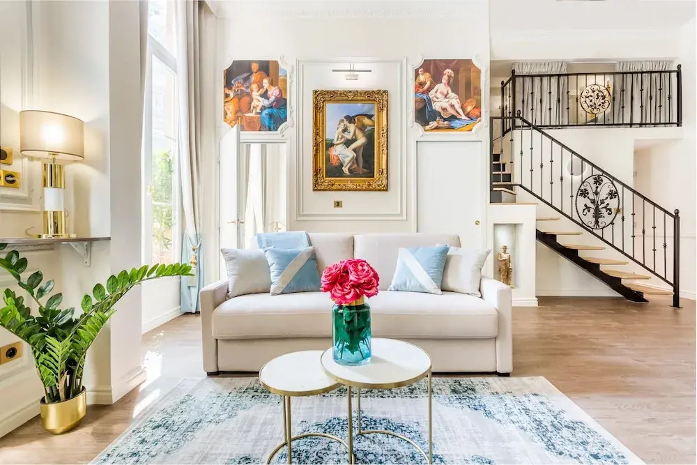 Luxury 3 Bedroom 2 Bathroom Palace Apartment - AC - Louvre