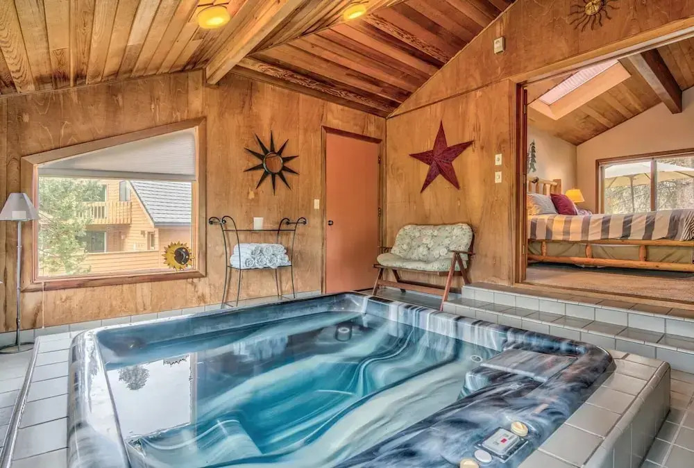 2 Tan Oak-Hot Tub-3BR/2BA