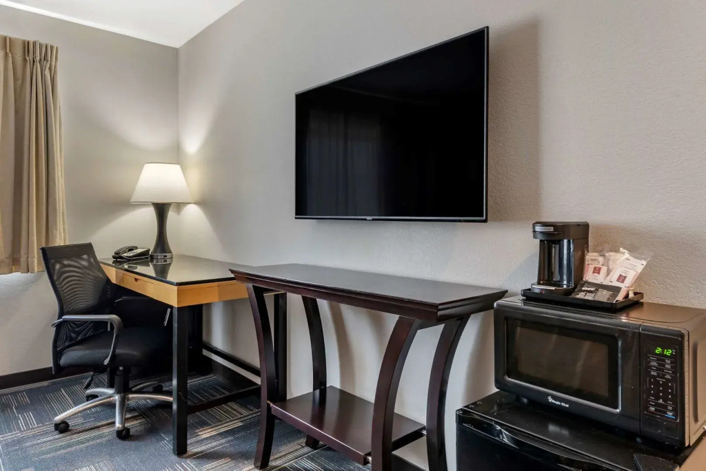 Spark By Hilton Evansville Downtown