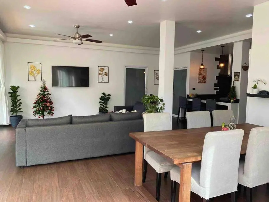 La VILLA TIPPAWAN 4Bedroom with Sea View