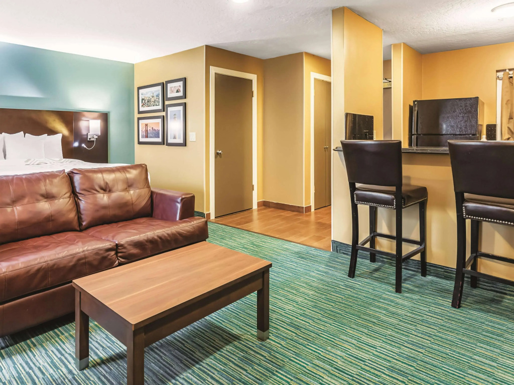 La Quinta Wyndham SFO Airport West Millbrae-Presidents Award Winner-FREE ARPRT SHTL