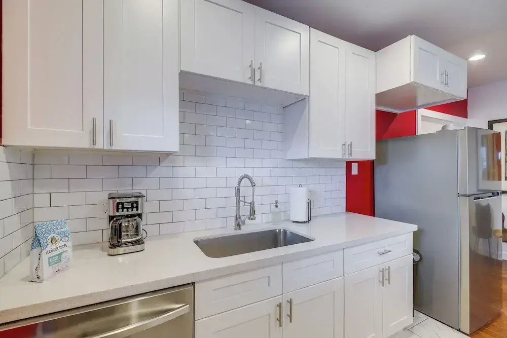 Pet-friendly Houston Apartment: 1 Mi to Downtown!