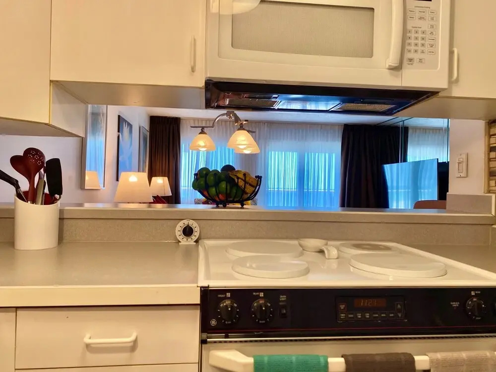 Holiday Surf And Racquet Club 403 1 Bedroom Condo by Redawning