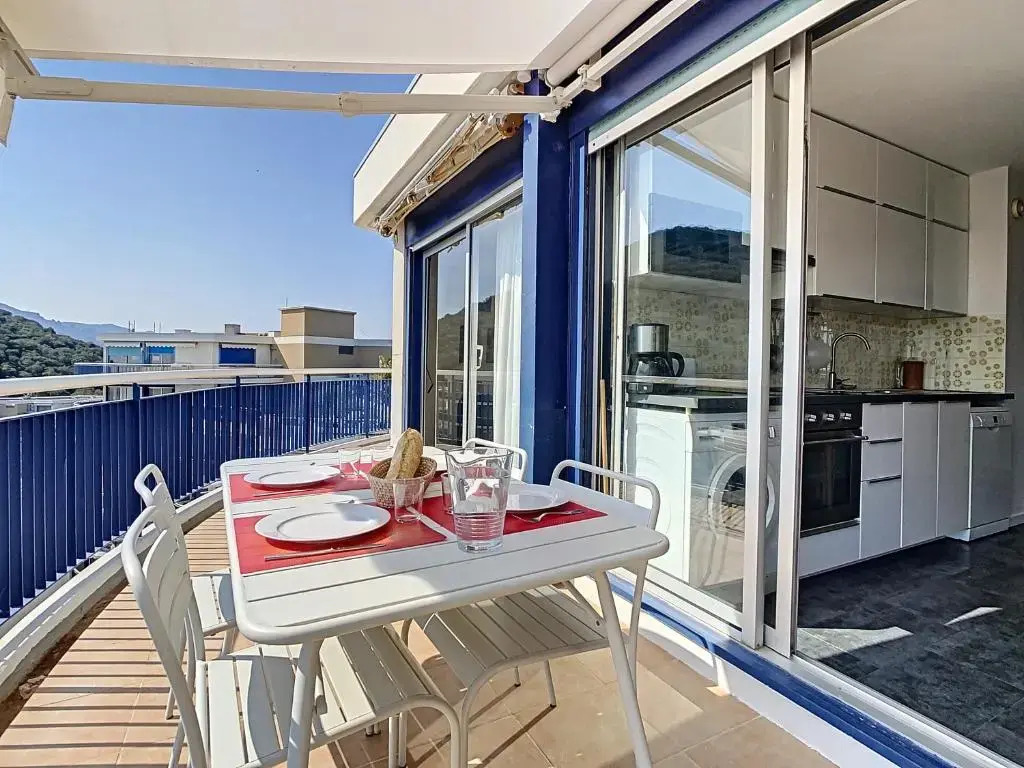 Beautiful apartment, near the sea, golf and shops