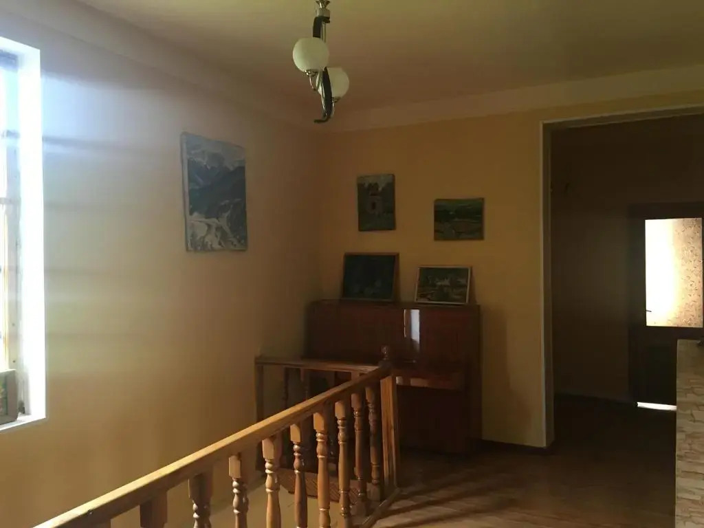 Areguni Guest House