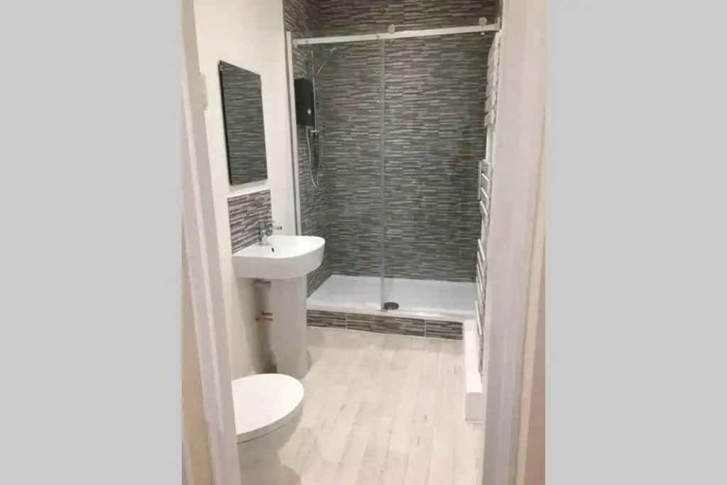 Private 1st Floor Apartment - Perfect for Holidays, Port of Dover & Eurotunnel