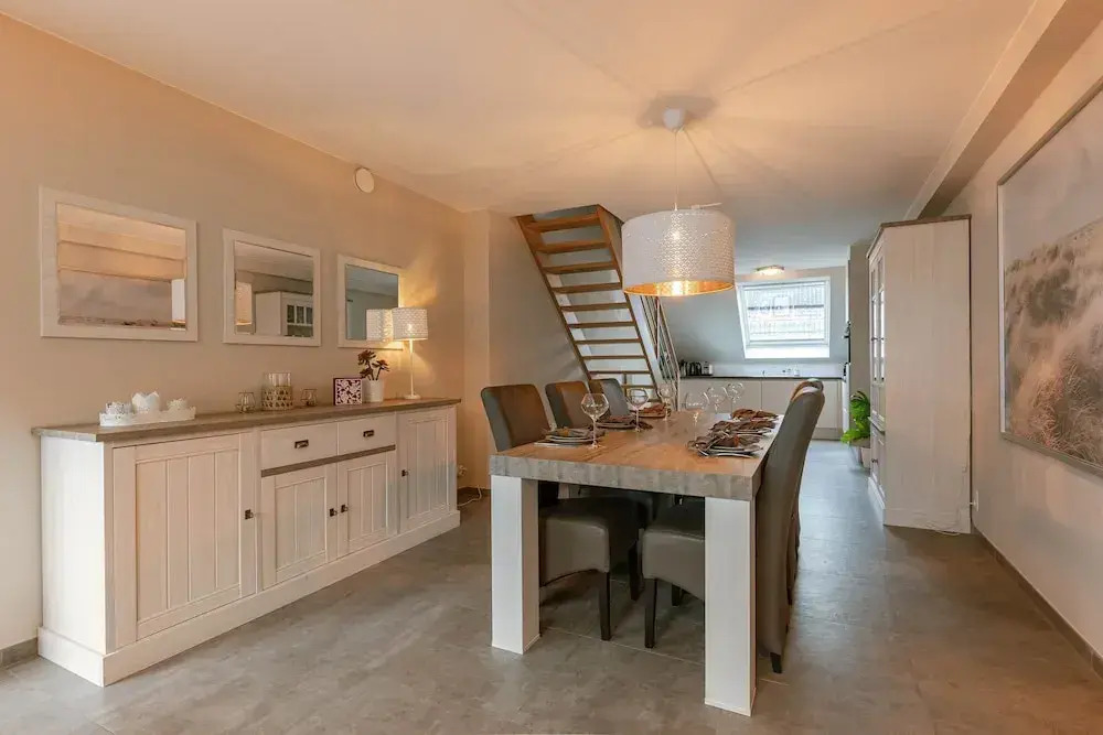 Spacious 3-bedroom Apartment in Oostende