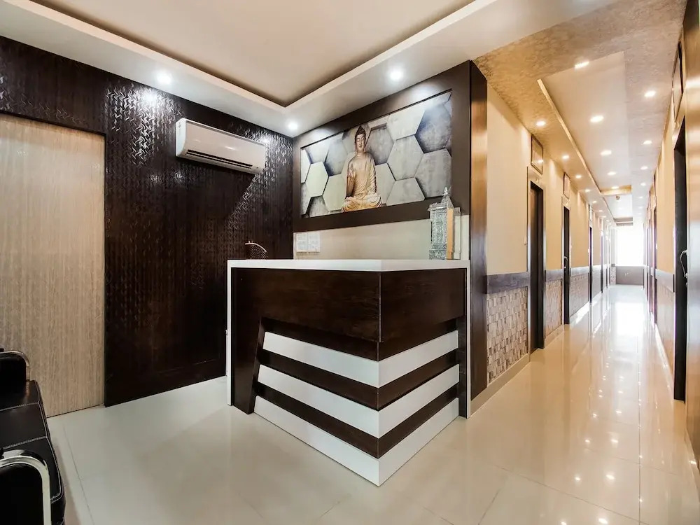 The Legend Inn by OYO Rooms