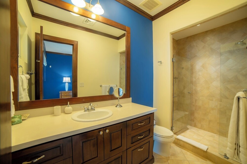 Altavista 5D 3 bdr Ocean View in Los Sueno