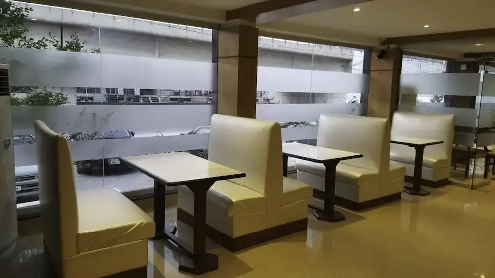 Express Hotel Lahore